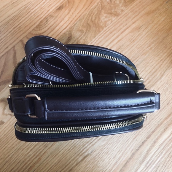 Black Striped Bag - Picture 4 of 4